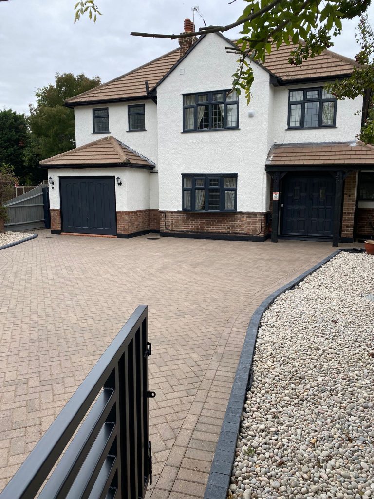 WhatsApp Image 2022-11-20 at 10.49.07 PM (7)